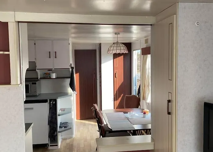 Przyczepa Holenderska キャンプ場 *